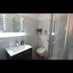 Neu! Panoramablick Pool Und Sauna Appartement