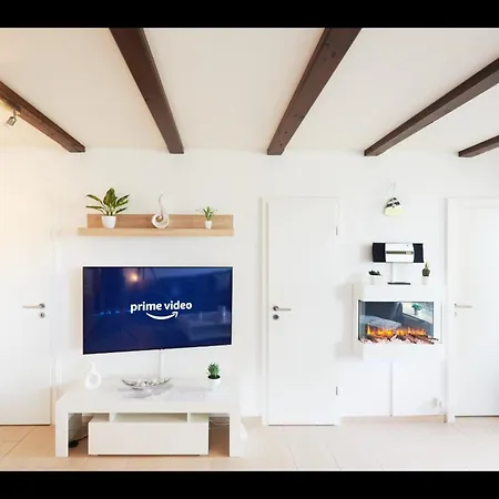 Neu! Panoramablick Pool Und Sauna *