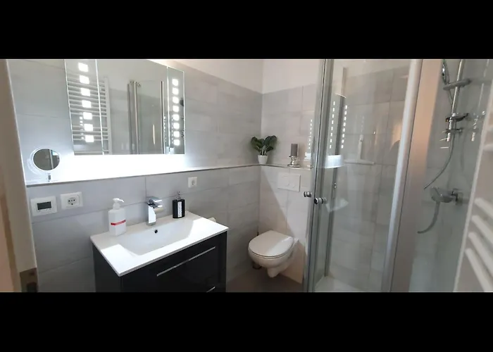 Neu! Panoramablick Pool Und Sauna Daire
